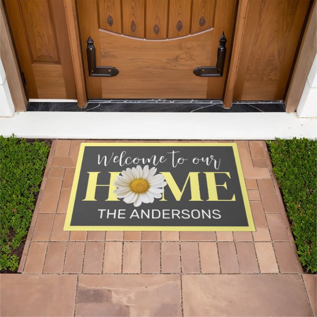 Welcome Family Name White Daisy Gray Doormat (Outdoor)
