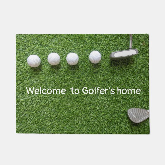 Welcome to golfer's home with golf balls & putter doormat (Front)