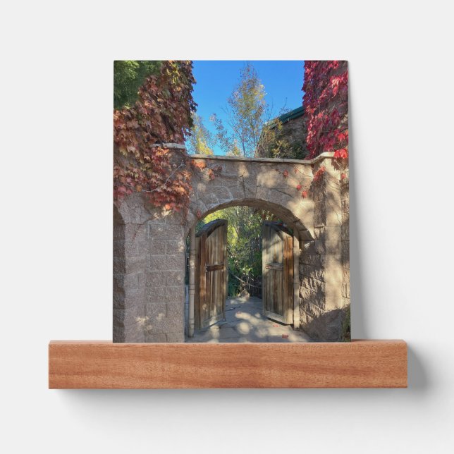 West Gate - Mifflin's Keep Picture Ledge (Front)