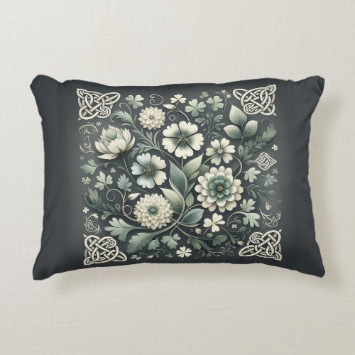 Whispered Clover Knotwork Garden