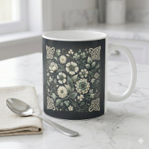 Whispered Clover Knotwork Garden