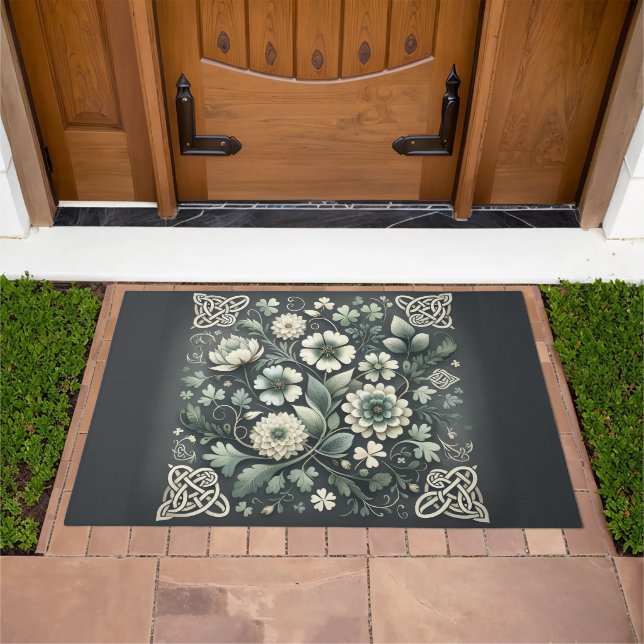 Whispered Clover Knotwork Garden Doormat (Outdoor)