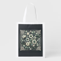 Whispered Clover Knotwork Garden