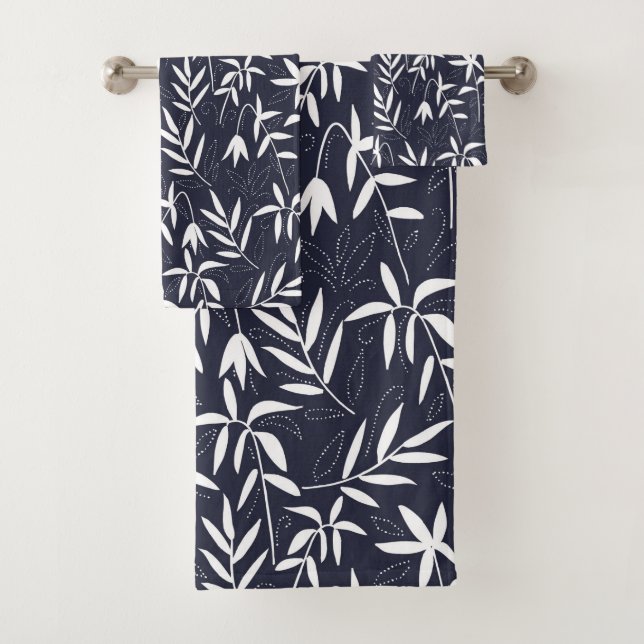 White and blue bamboo leaves pattern bath towel set (Insitu)