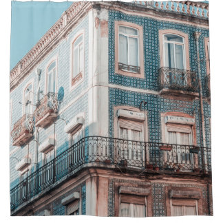 WHITE AND BLUE CONCRETE BUILDING SHOWER CURTAIN