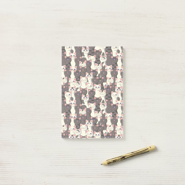 White and gray cats pattern post-it notes (On Desk)