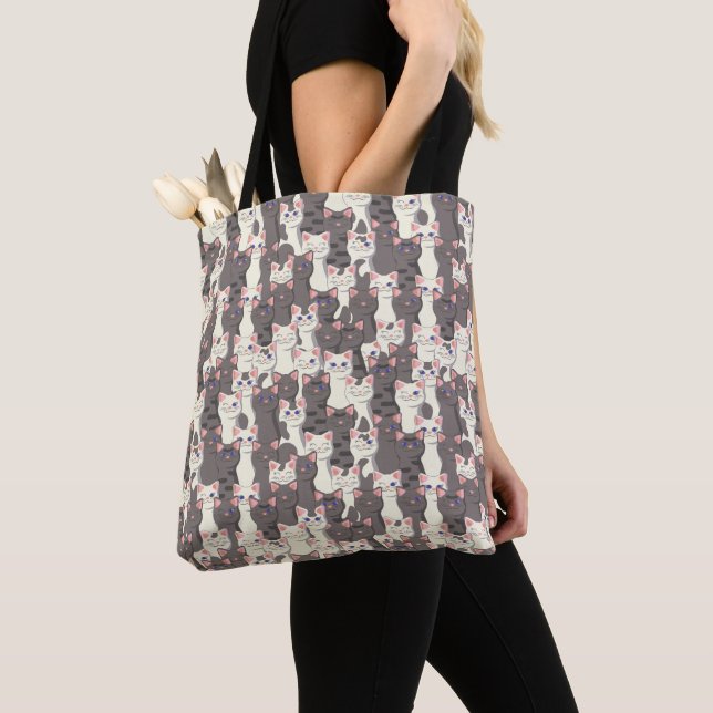 White and gray cats pattern tote bag (Close Up)
