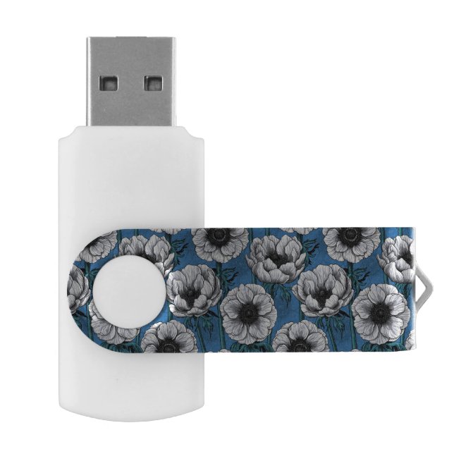White anemone garden flash drive (Opened)