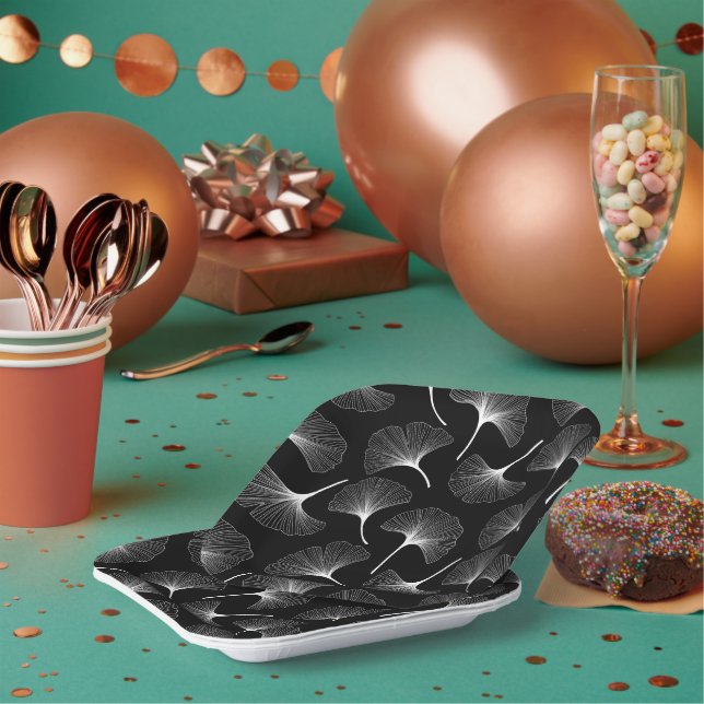 White black abstract delicate leaves pattern paper plates (Multi)