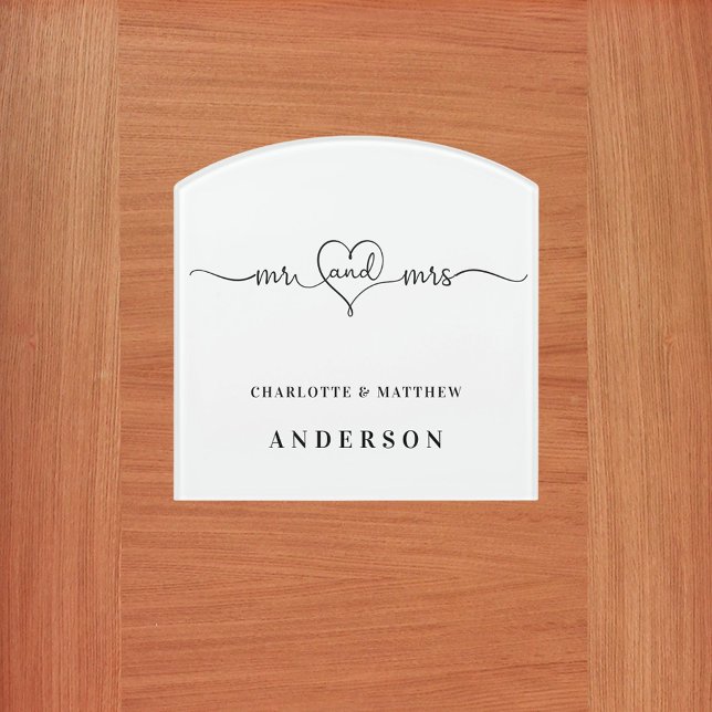 White black family name mr mrs heart minimalist door sign (Creator Uploaded)