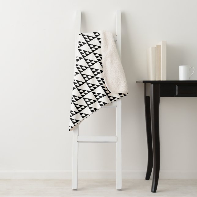 White & Black Geometric Triangle Pattern Sherpa Blanket (In Situ)