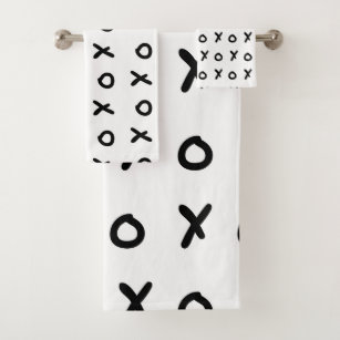 White & Black X O XO X&O's Trendy Cute Bath Towel Set