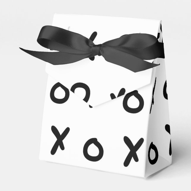 White & Black X O XO X&O's Trendy Cute Favor Boxes (Front Side)