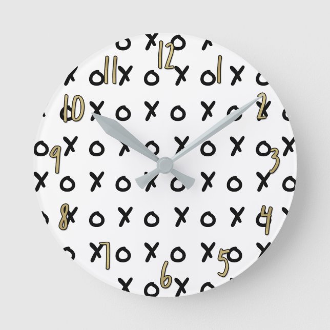 White & Black X O XO X&O's Trendy Cute Round Clock (Front)