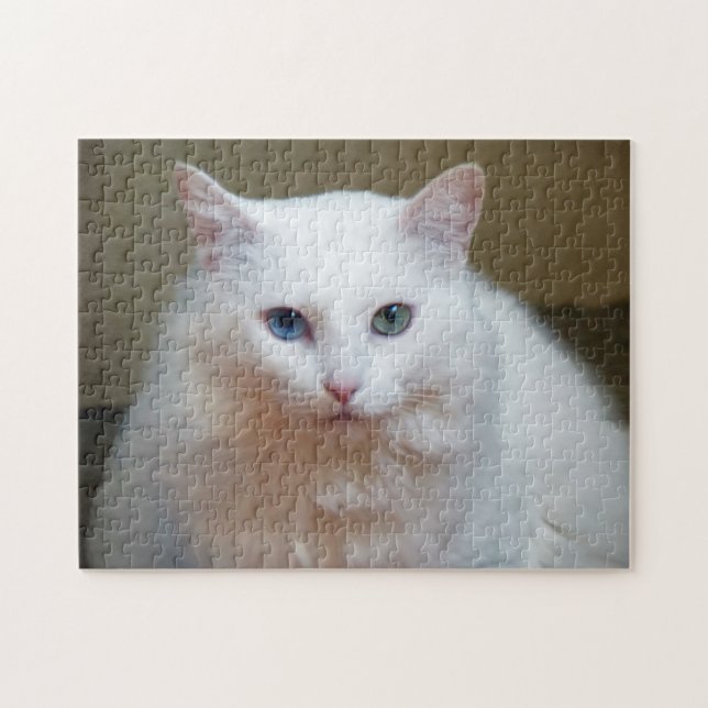 White Cat Jigsaw Puzzle (Horizontal)