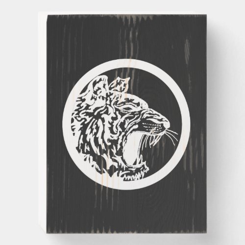 White Circle Tiger Head Wooden Box Sign