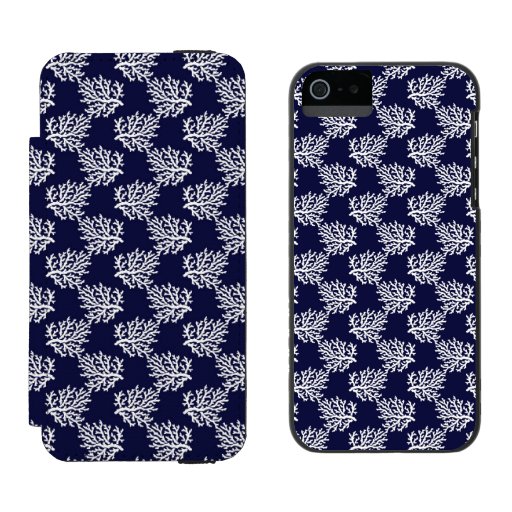 White corals on a navy blue background iPhone SE/5/5s wallet case