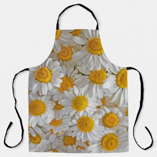 White Daisies: Beautiful Floral Background Apron