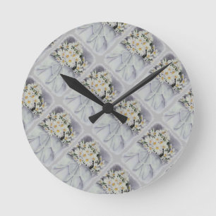 WHITE DAISY BOUQUET CLOCK