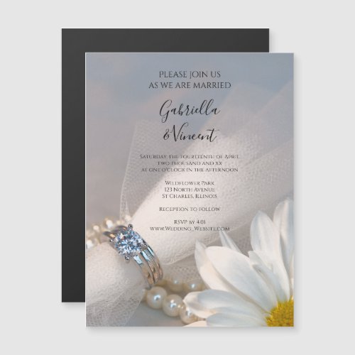 White Daisy Elegance Wedding Magnetic Invitation