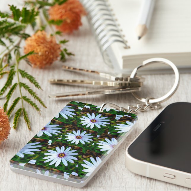 White Daisy Pattern Keychain (Front Right)