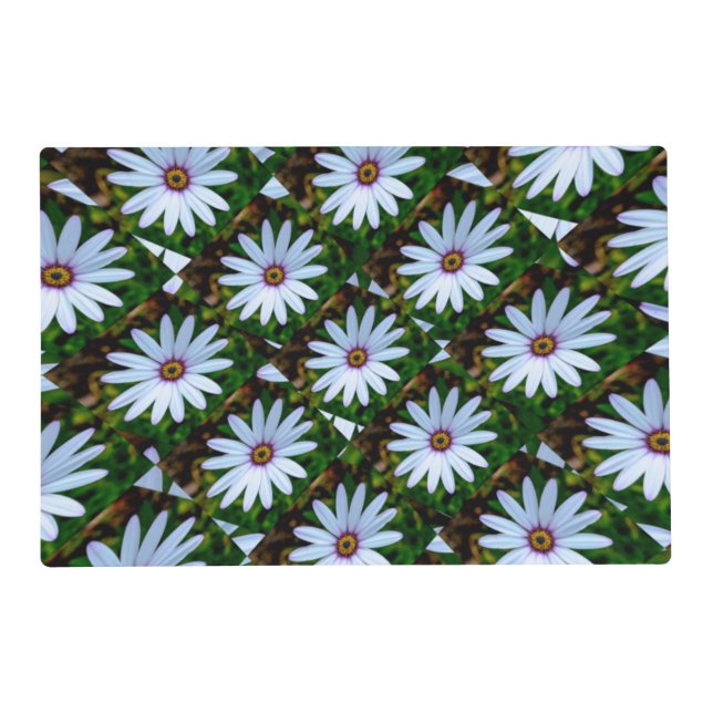 White Daisy Pattern Placemat (Front)