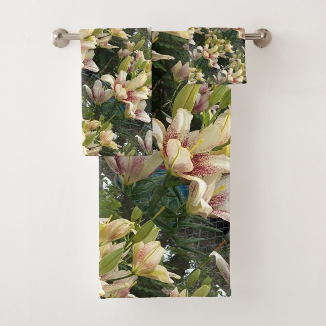 White Daylilies  Bath Towel Set (Insitu)