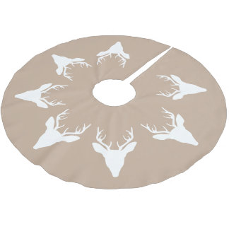 White Deer Head Silhouettes On Beige Brushed Polyester Tree Skirt