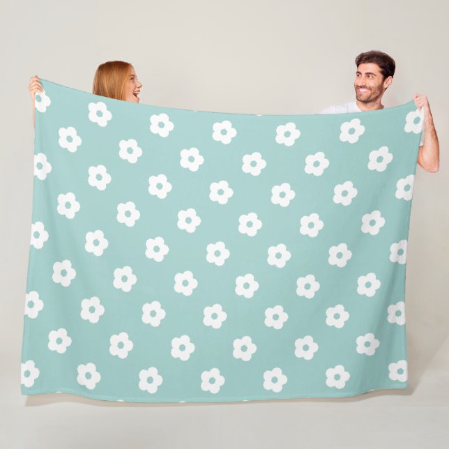 White Flower Pattern Fleece Blanket (In Situ)