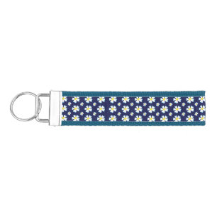 White Flower Pattern Thunder_Cove Wrist Keychain