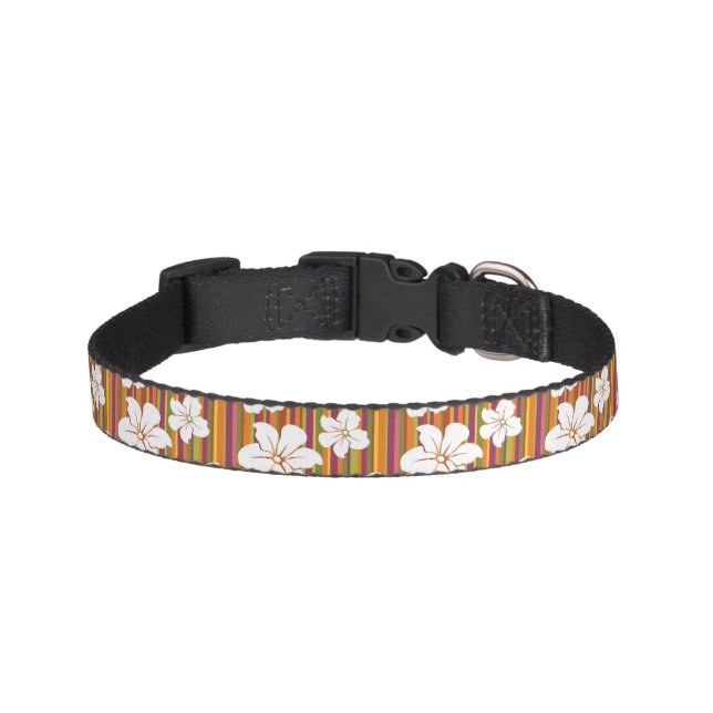 White flowers on a striped background pet collar (Front)