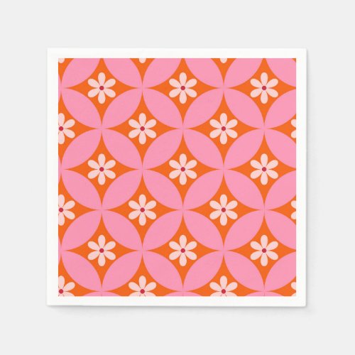 White Flowers on Mid Century Pink Circles Pattern  Napkins