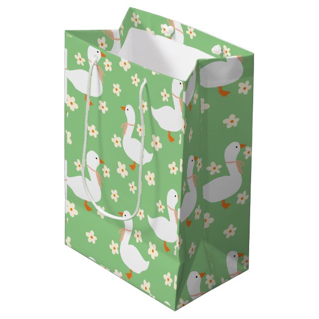 White Goose and Daisies  Medium Gift Bag (Front Angled)