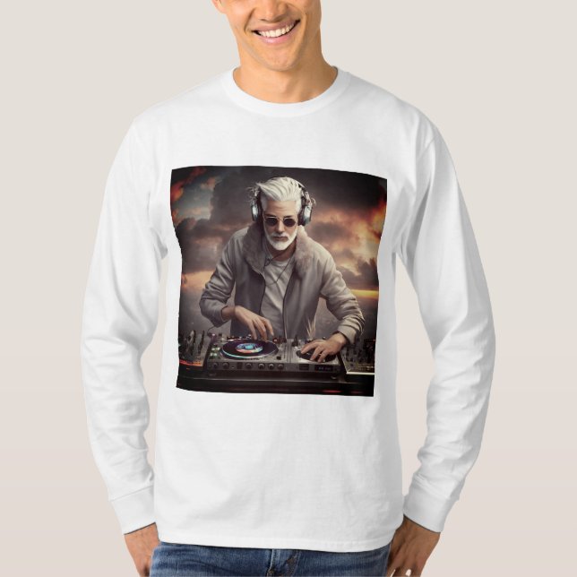White gray -haired play in the clouds T shirt (Front)