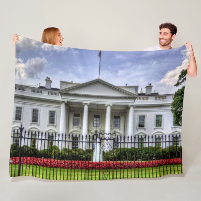 WHITE HOUSE FLEECE BLANKET (In Situ)