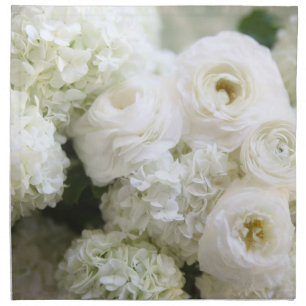 white hydrangeas and ranunculus napkins