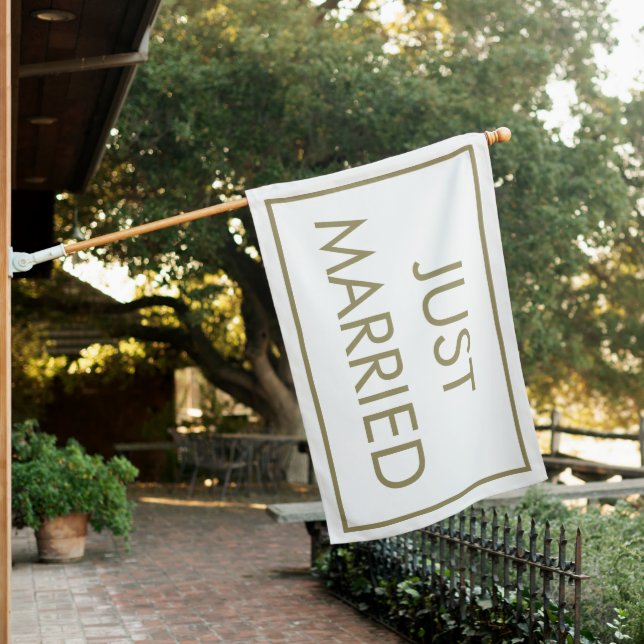 WHITE JUST MARRIED SIGN FLAG (In SItu)