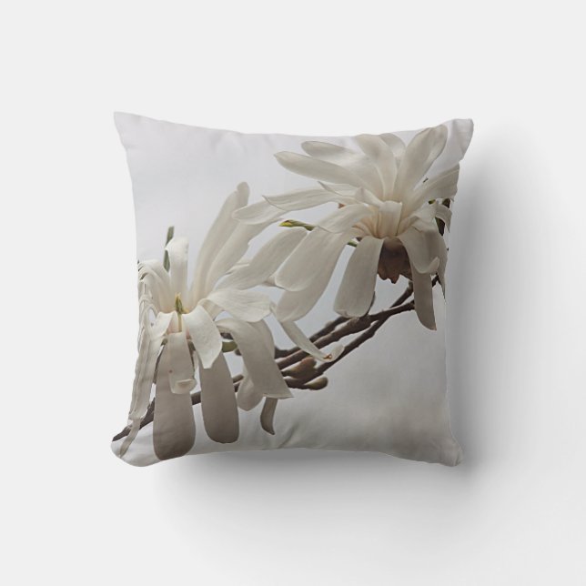 White magnolia throw pillow (Front)