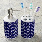 White Navy Blue Trendy Quatrefoil Bath Set (Front)