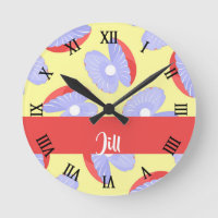 White pearls in sea shells pattern round clock