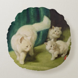 White Persian Cat with Two Kittens Round Pillow
