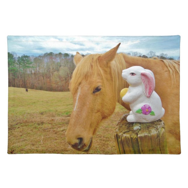 White rabbit and blond yellow horse placemat (Front)