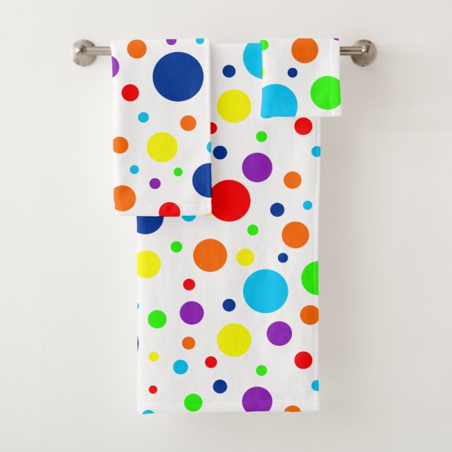 White Rainbow Spots Bath Towel Set (Insitu)