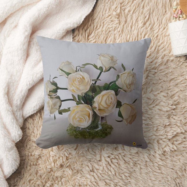 WHITE ROSES THROW PILLOW (Blanket)