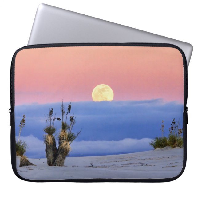 WHITE SAND LAPTOP SLEEVE (Front)