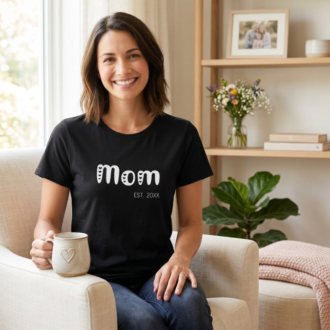 White Script Established Mom Cute Hearts T-Shirt (Creator Uploaded)
