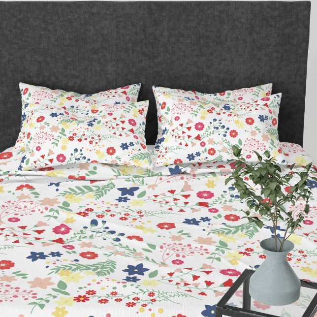 White Simple Wildflower  Pattern  Pillow Case (White Simple Wildflower Pattern Pillow Case)
