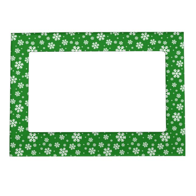 White Snowflakes on green Winter Pattern Magnetic Frame (Front)