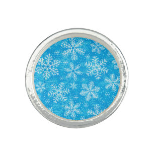 White snowflakes pattern ring