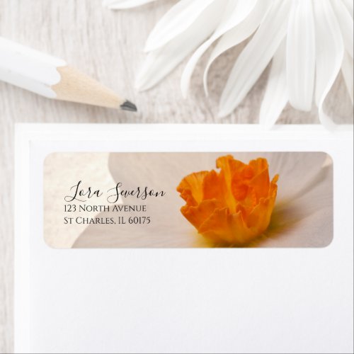 White Spring Daffodil Return Address Label